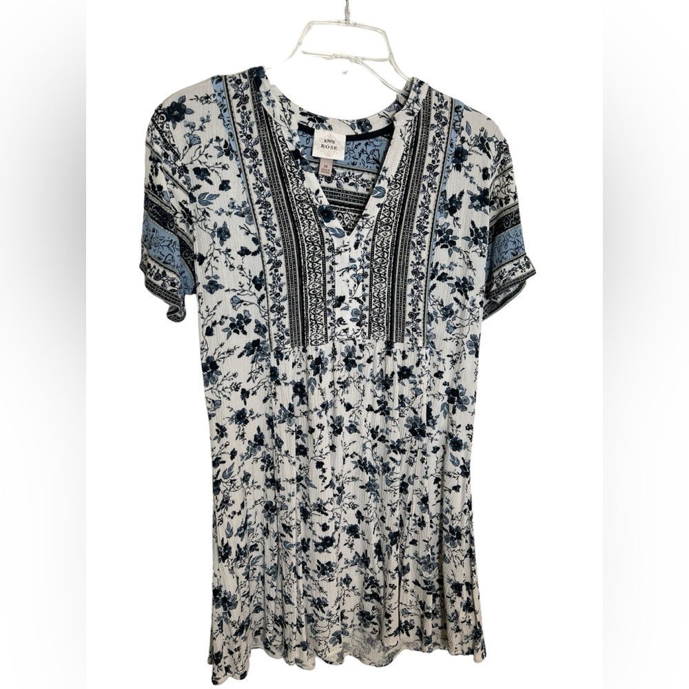 Knox Rose boho dress. Size M. Blues and cream colors. NWOT
